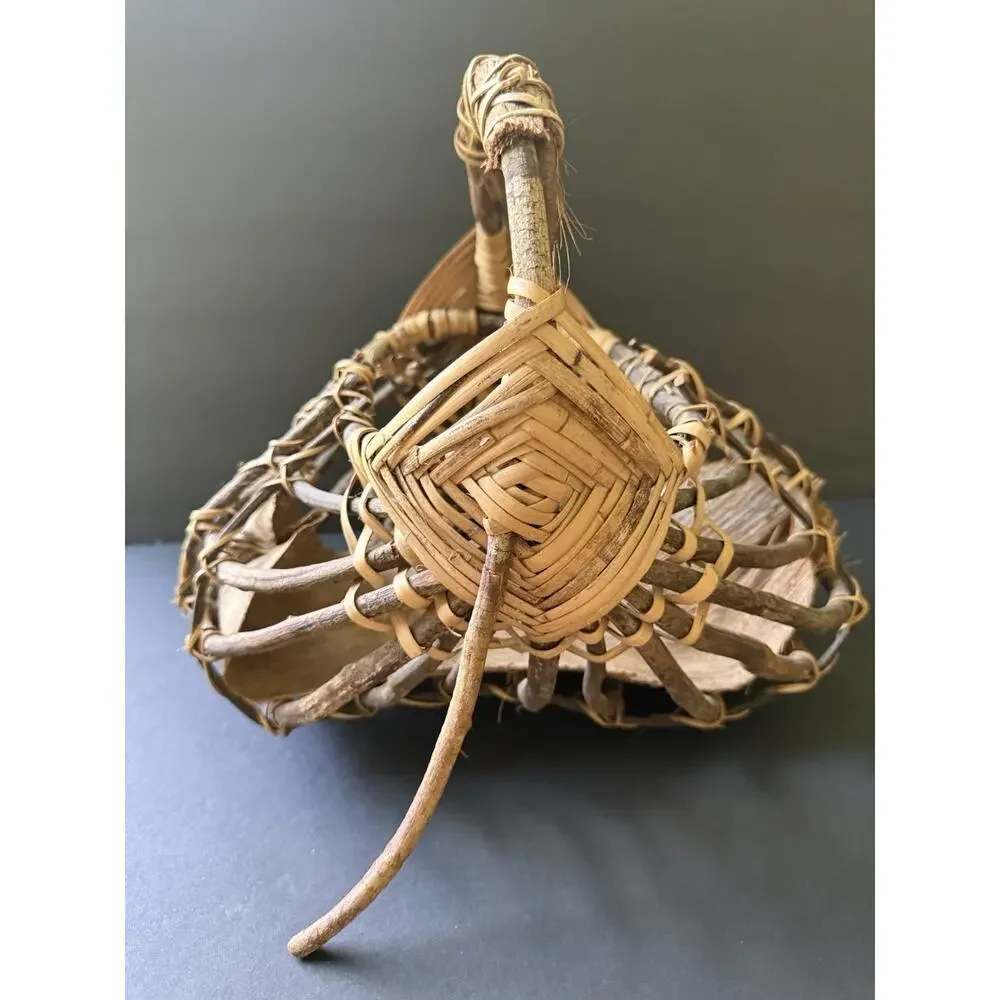 Vtg. Native American Twig Palm Husk Gods Eye Basket Folk Art Handcrafted Rustic